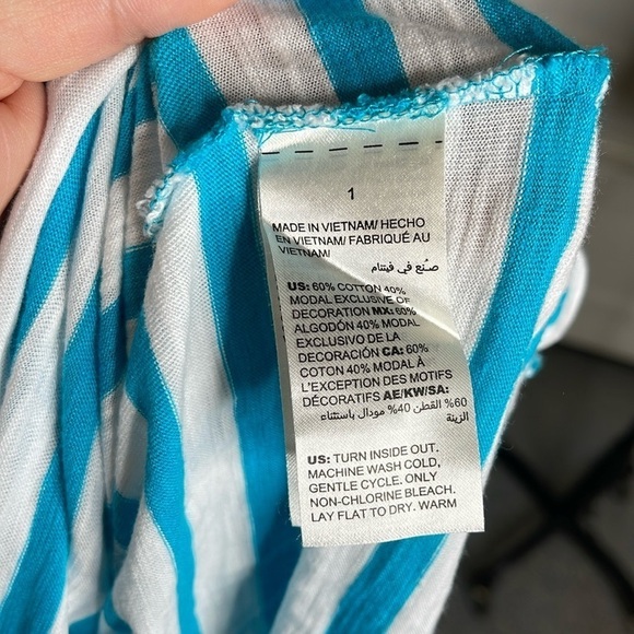 Chicos Size 1 Striped Top Small - Picture 3 of 5